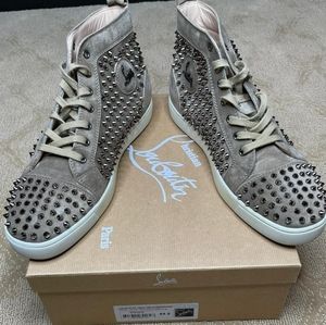 Auth Christian Louboutin Louis Flat Velour/Spikes